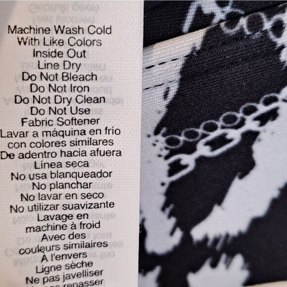 Eleven by Venus Williams Chain Print 90s Sport Bra NWT Small - Picture 7 of 9